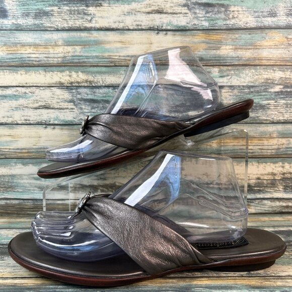 Brighton Thong Sandal Womens Size 10 Gray Leather Metal Flower Rhinestone Accent - Picture 3 of 10